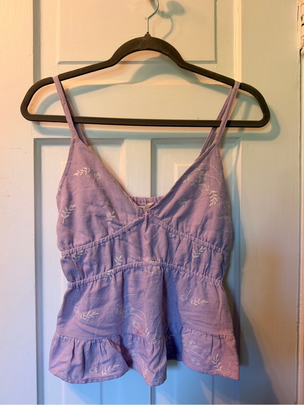 SIM SAM LAVENDER Embroidered V-Neck Tiered Camisole